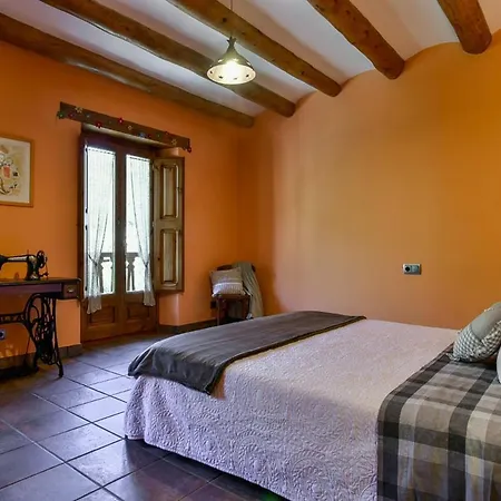 Cal Ginero Tatil Evi *